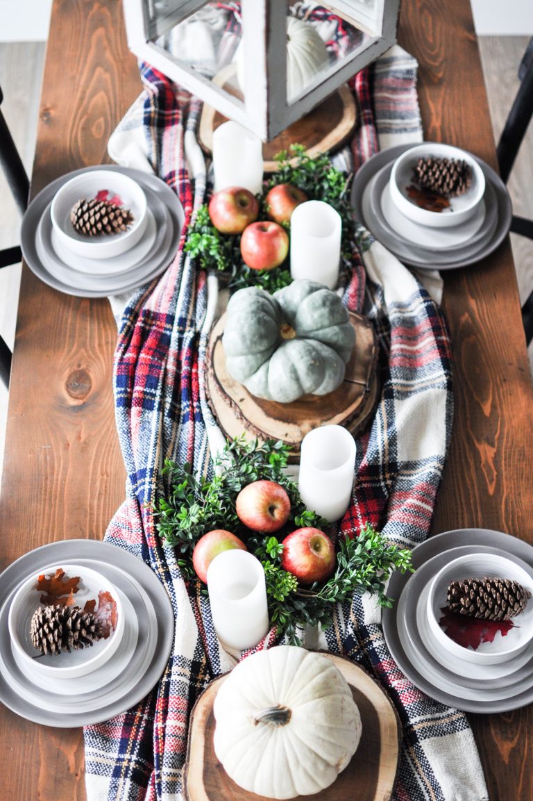 How to recreate a cozy fall tablescape!