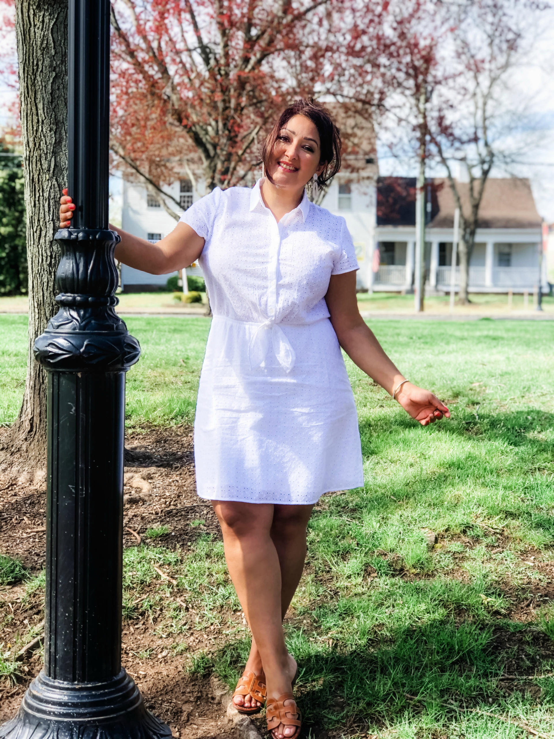 Wardrobe Essential: Little White Eyelet Dress - Rosa Diana